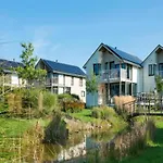 Βίλα Family By The *