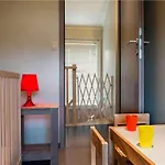 Family By The Βίλα *