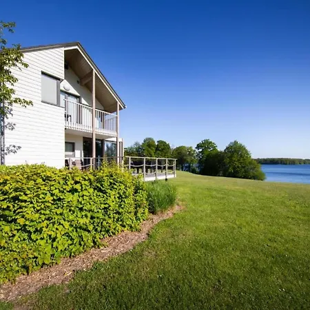 Family By The Villa *