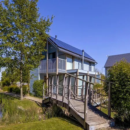 Family By The Villa *