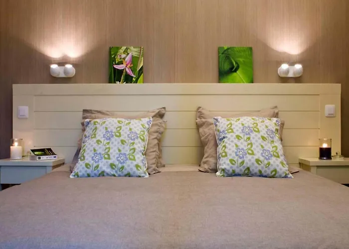 Family By The Villa *